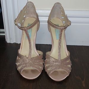 Betsy Johnson Pumps